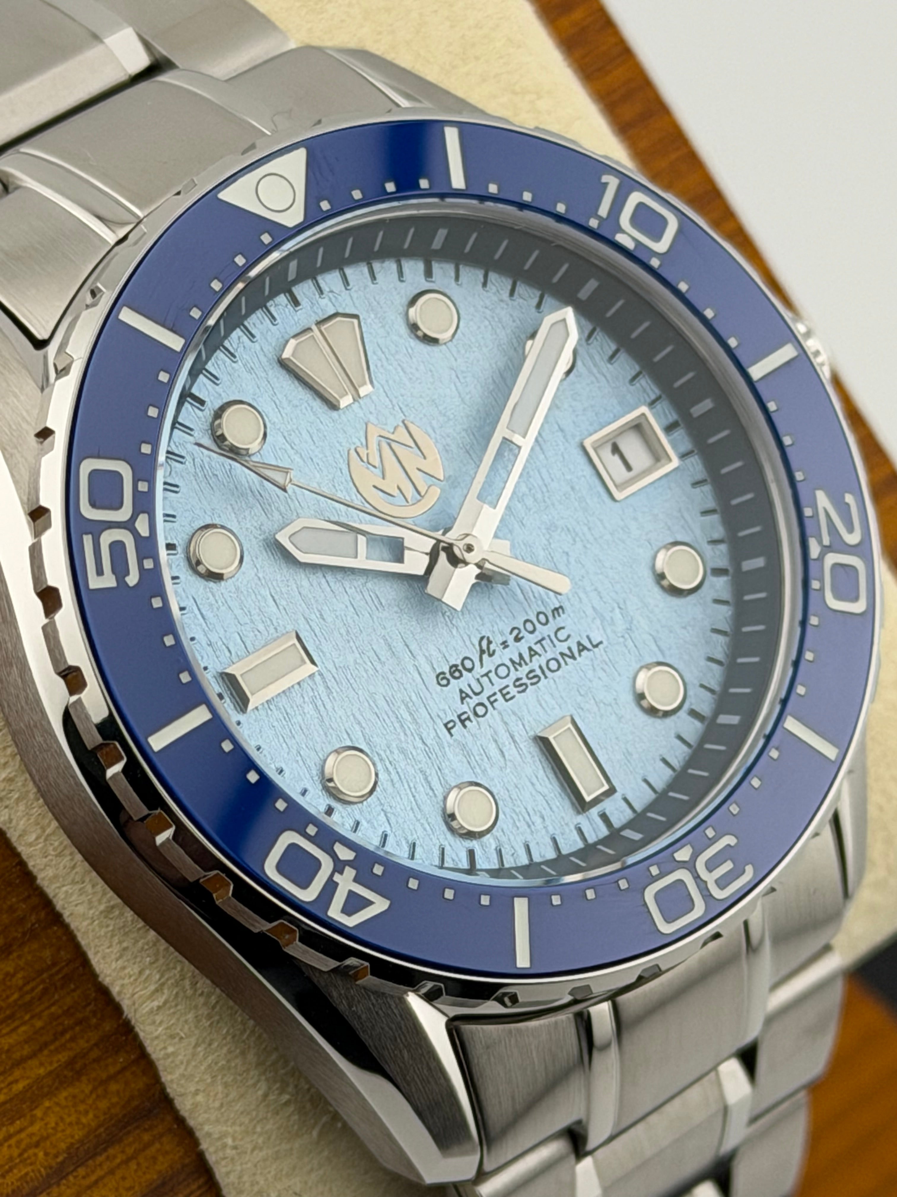 Arctic Blue (Diver)
