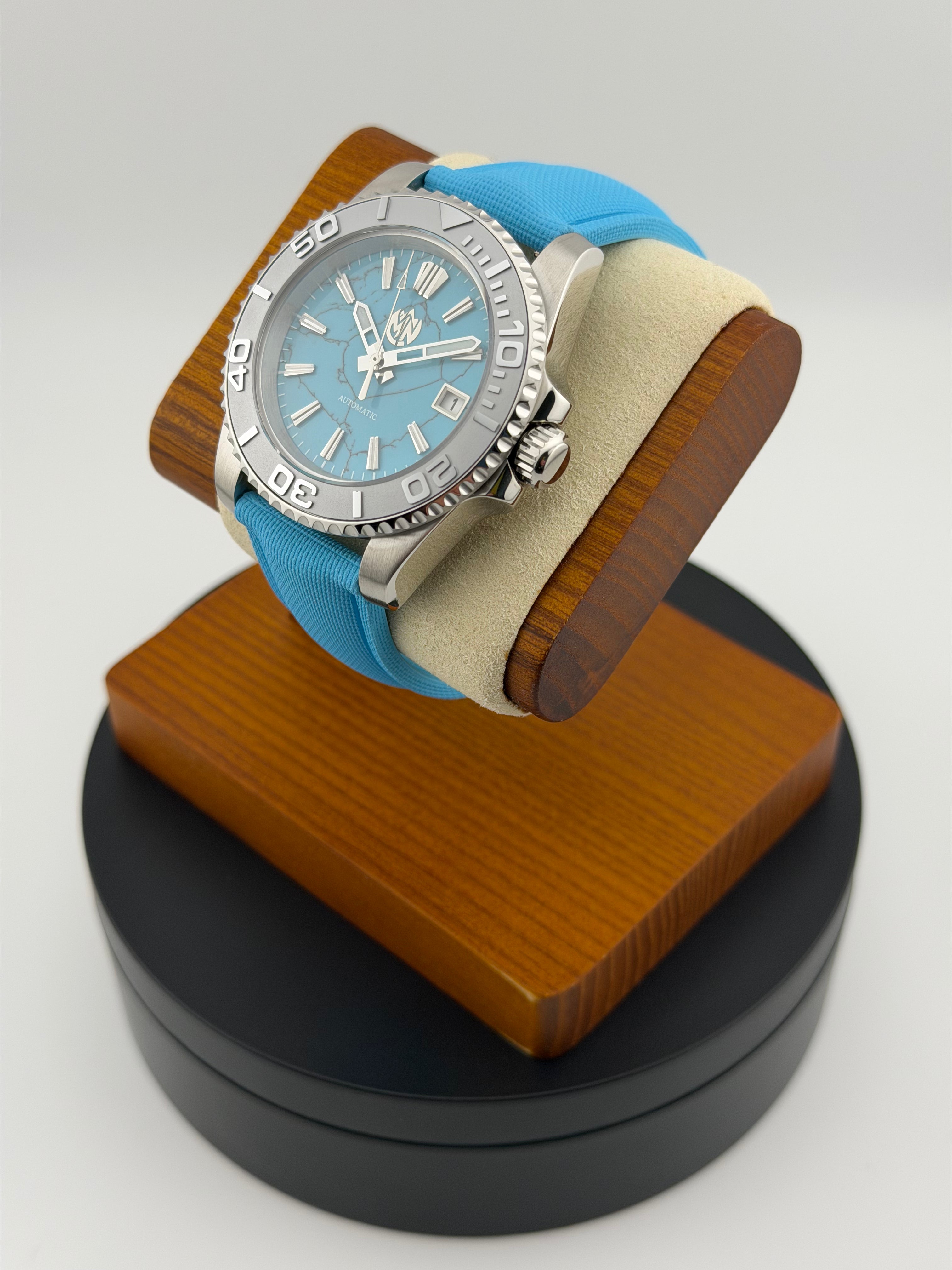 Turquoise Stone (Diver)