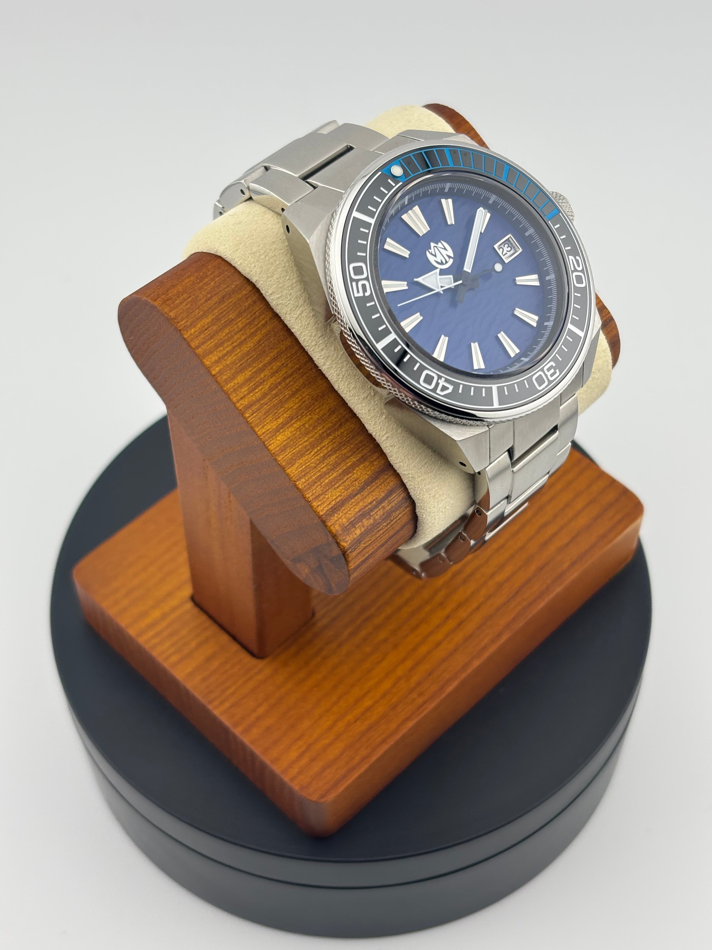 MN Watches luxury mechanical dive watch with textured dial, ceramic bezel, stainless steel case & bracelet
