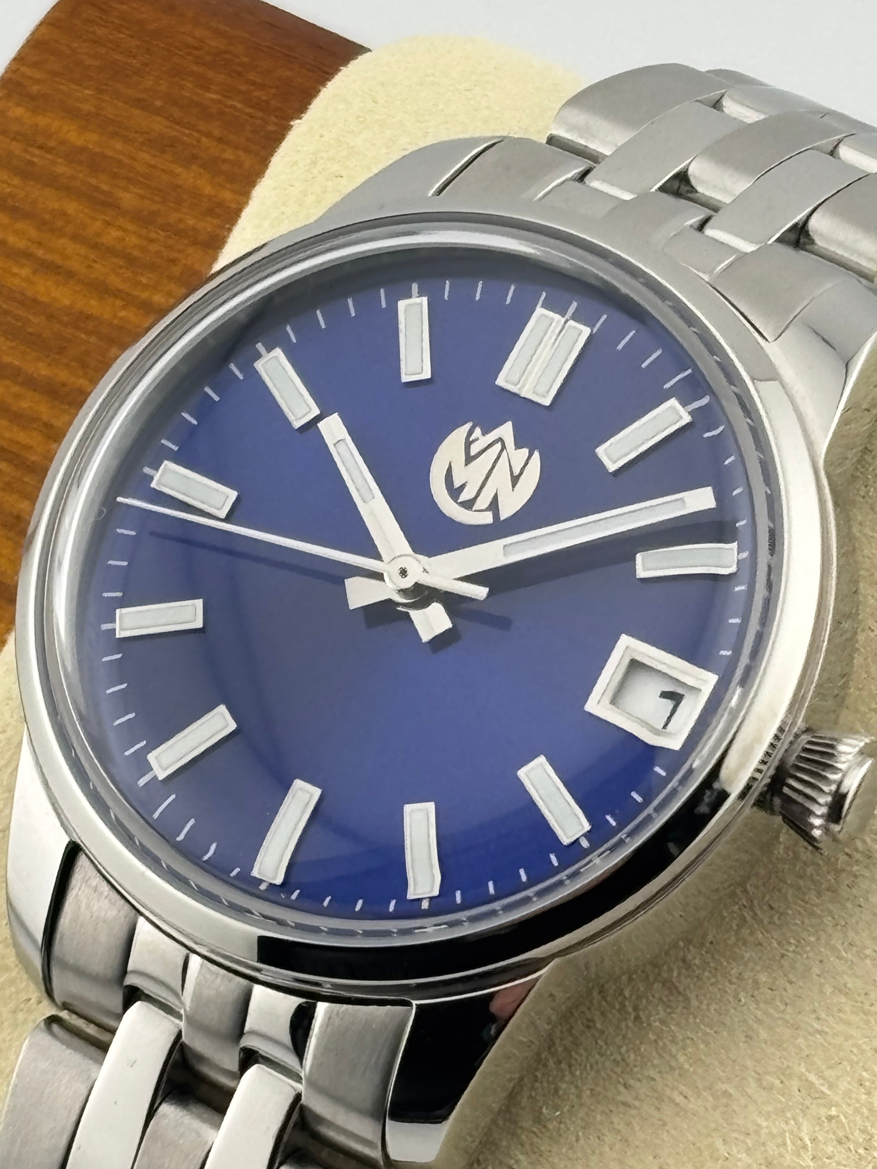 MN Watches luxury ladies watch with sunburst dial, stainless steel case & bracelet