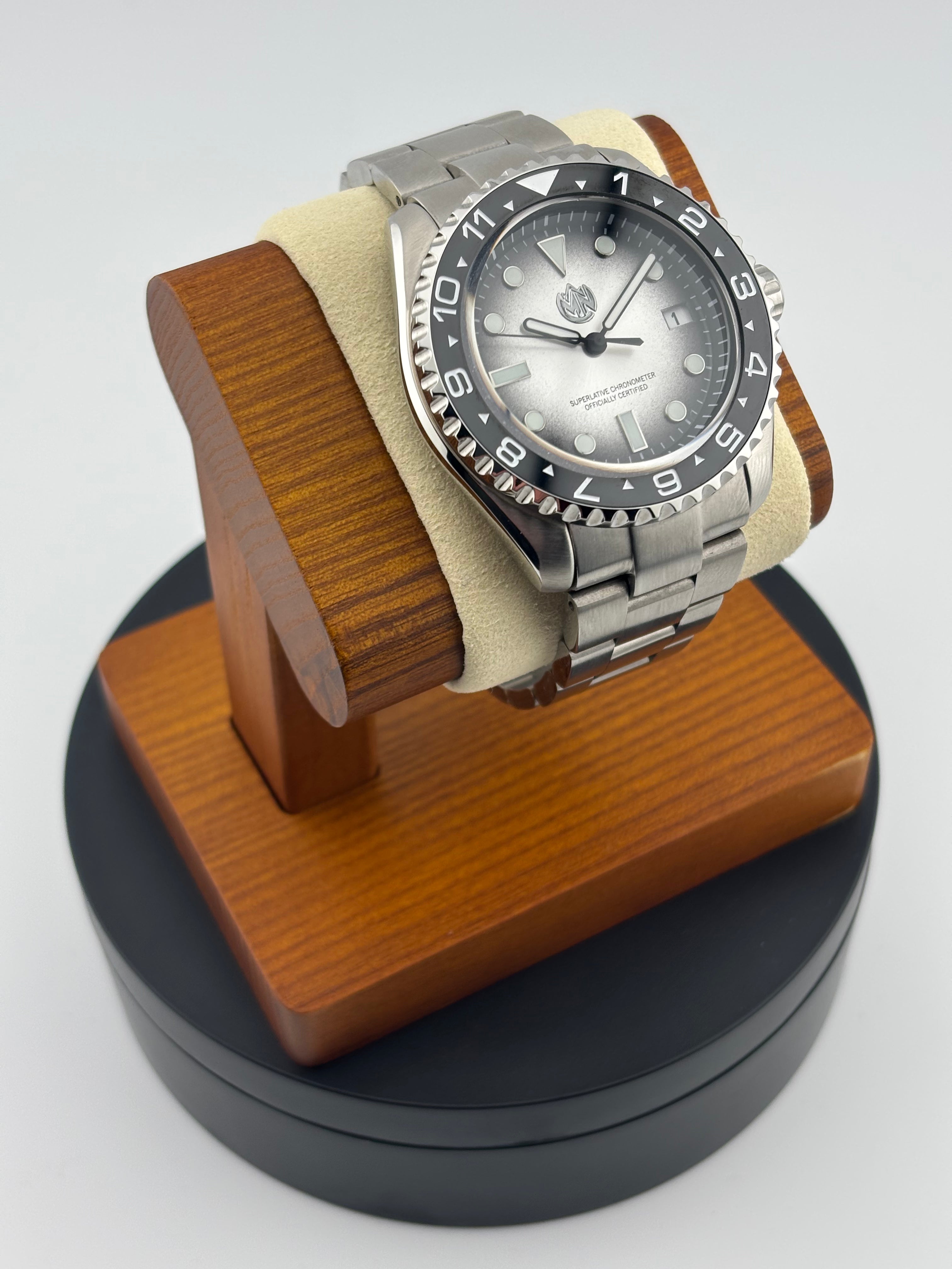 MN Watches luxury mechanical dive watch with ceramic bezel, sunburst dial, stainless steel case & bracelet