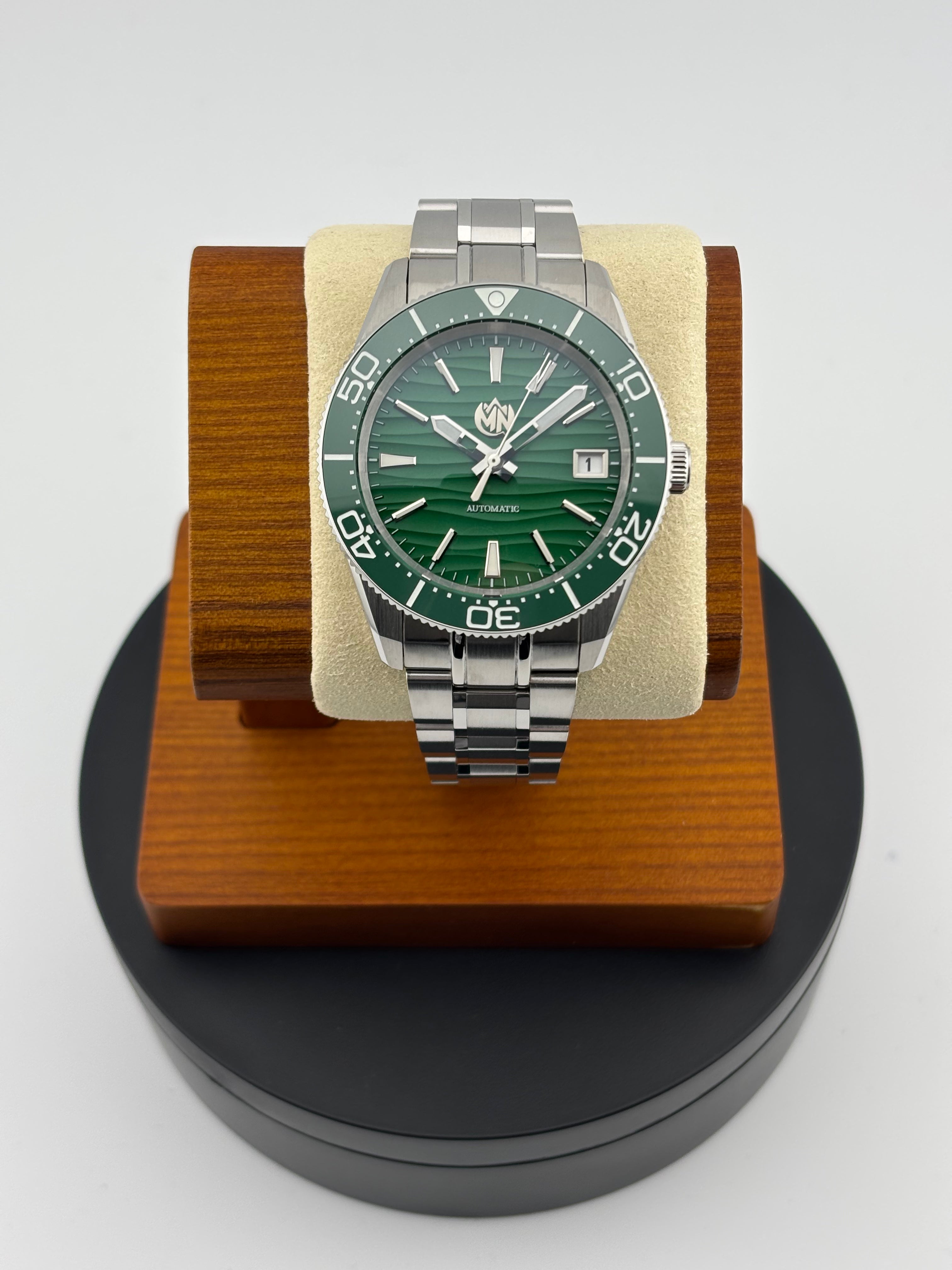 Green Ripple (Diver)