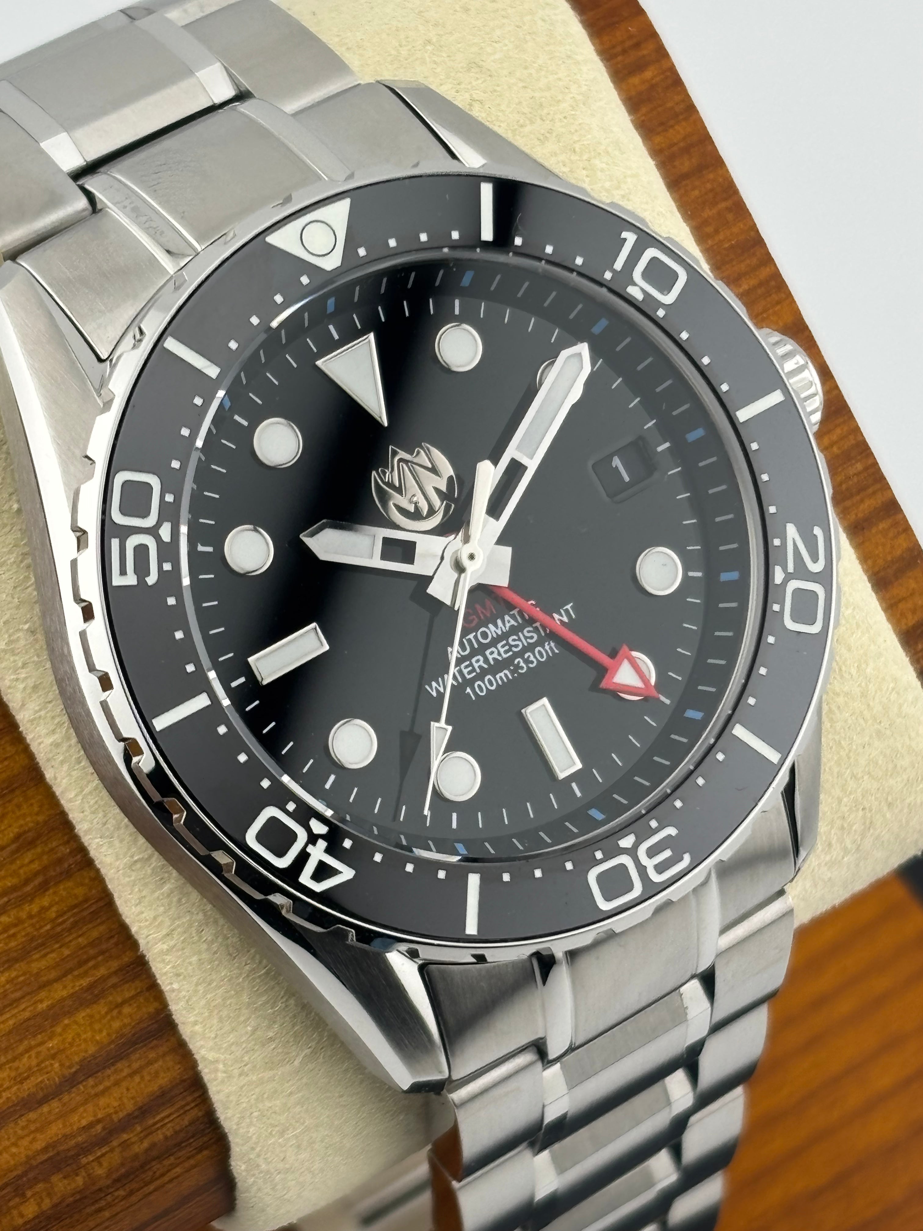 Vanguard GMT (Diver)
