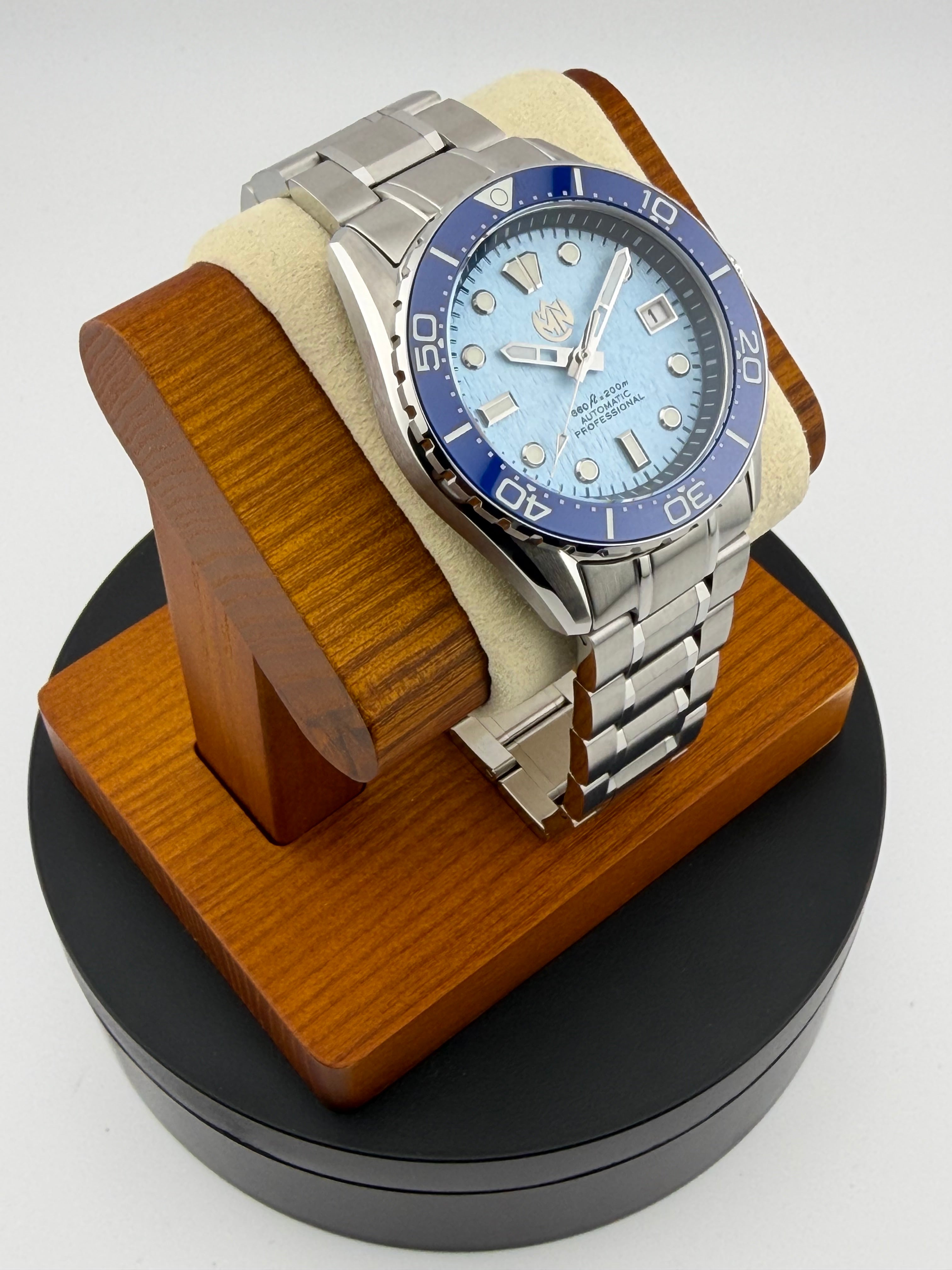 Arctic Blue (Diver)