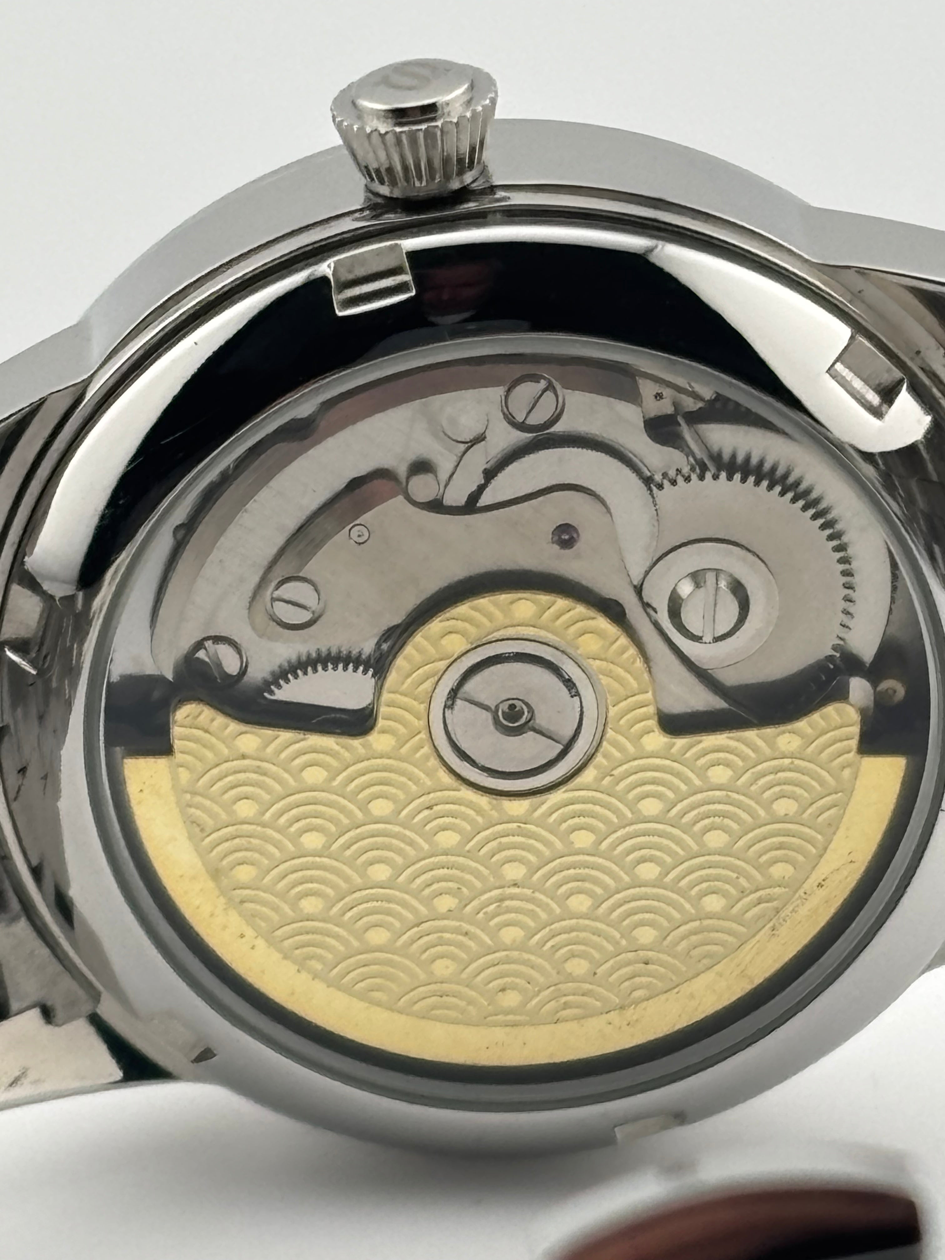 Silver & Deep Blue (Ladies Cocktail)