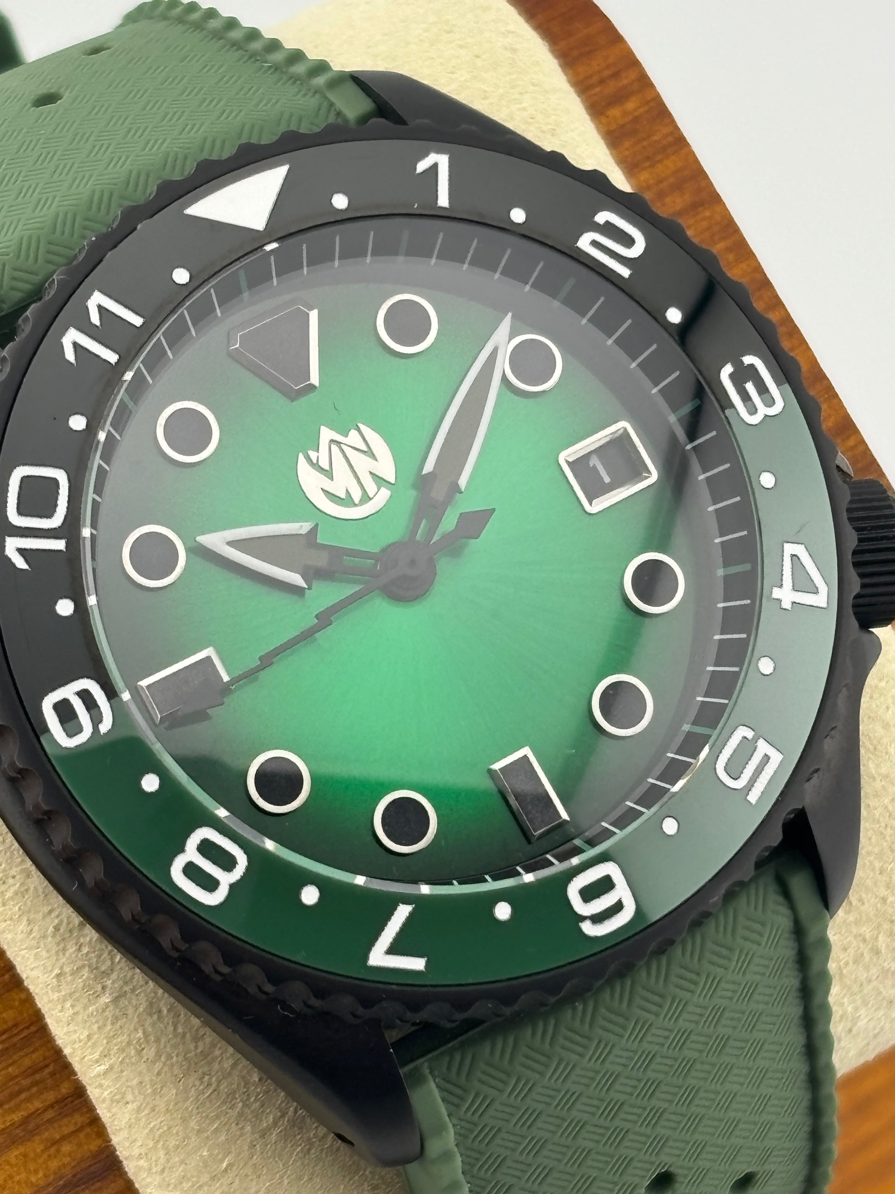 Deep Green (Diver)