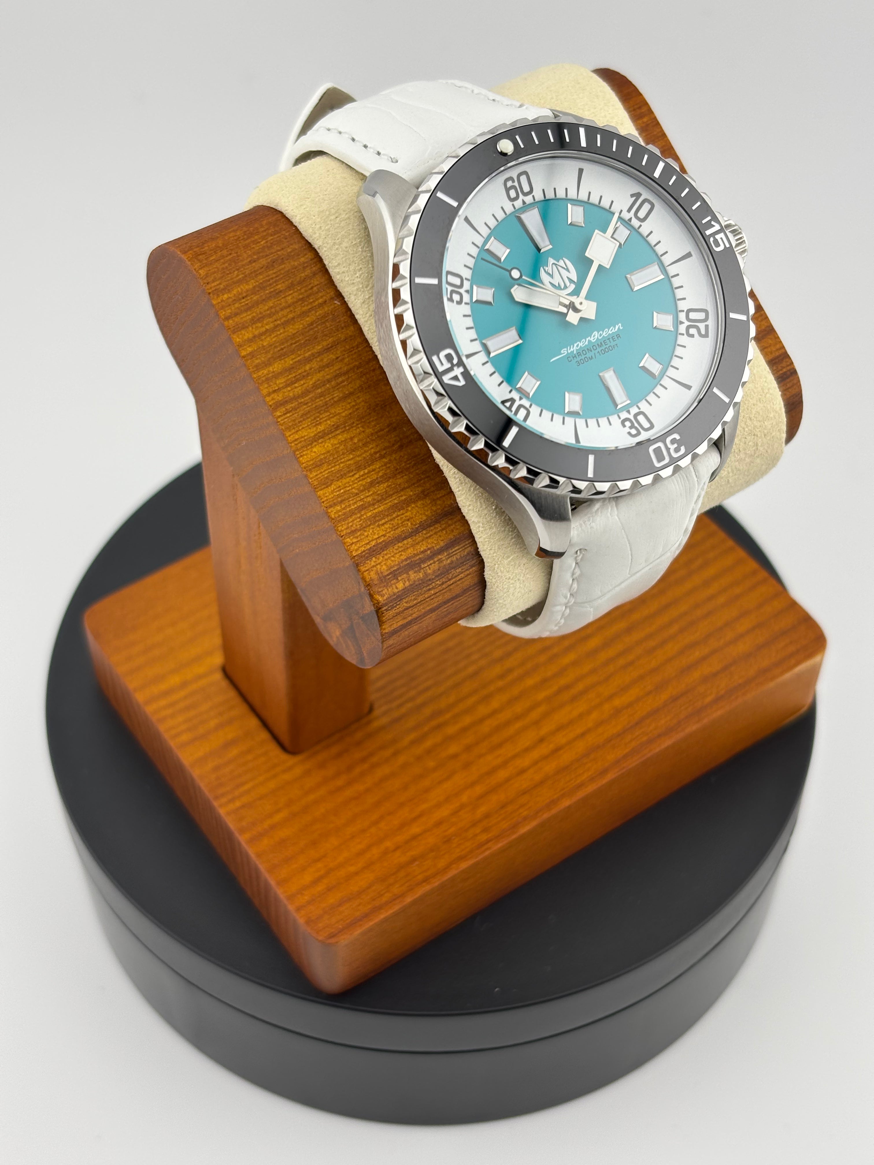 Teal & White Ocean (Diver)