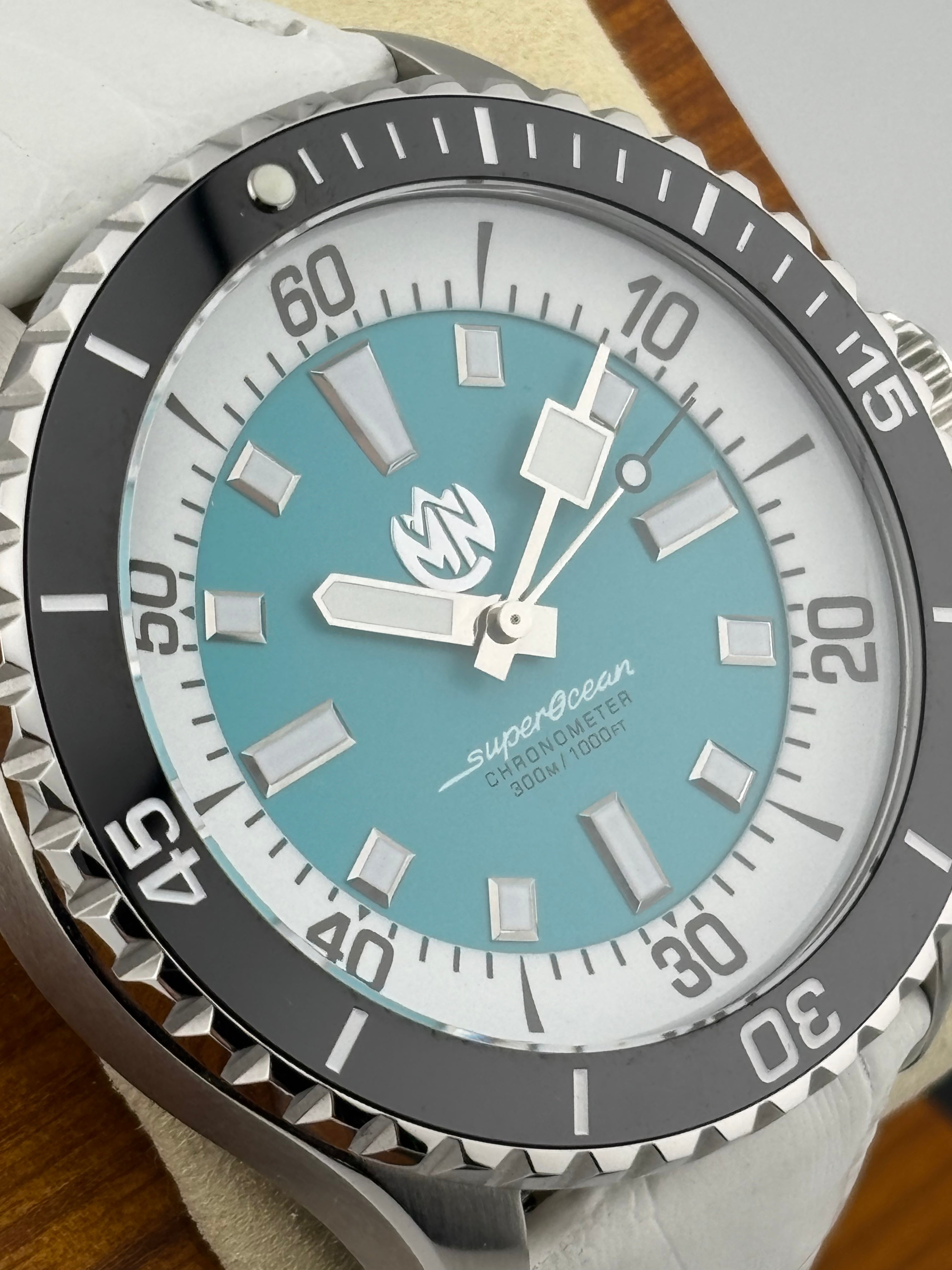 Teal & White Ocean (Diver)