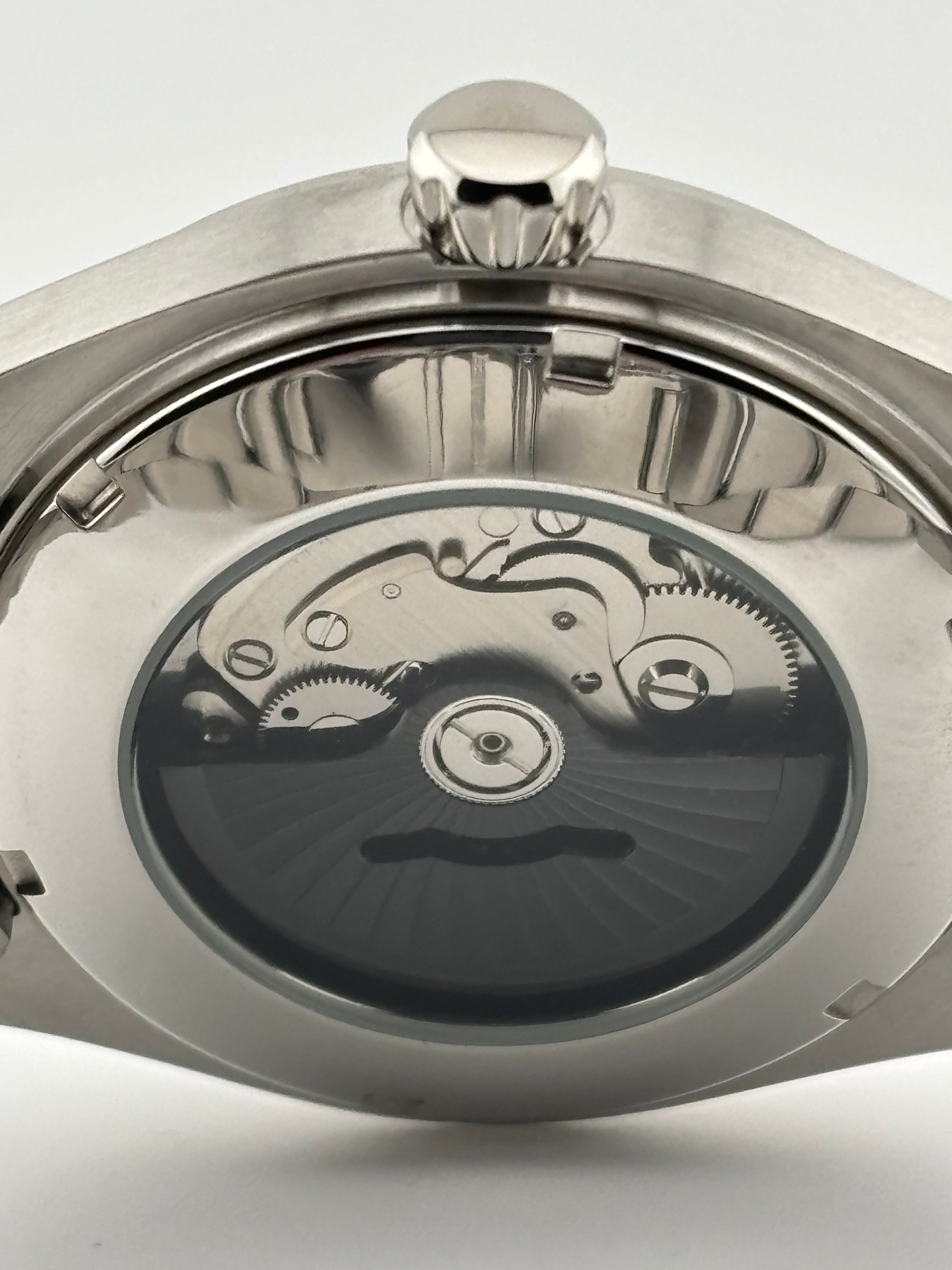 "Frontier" Black (Sports)