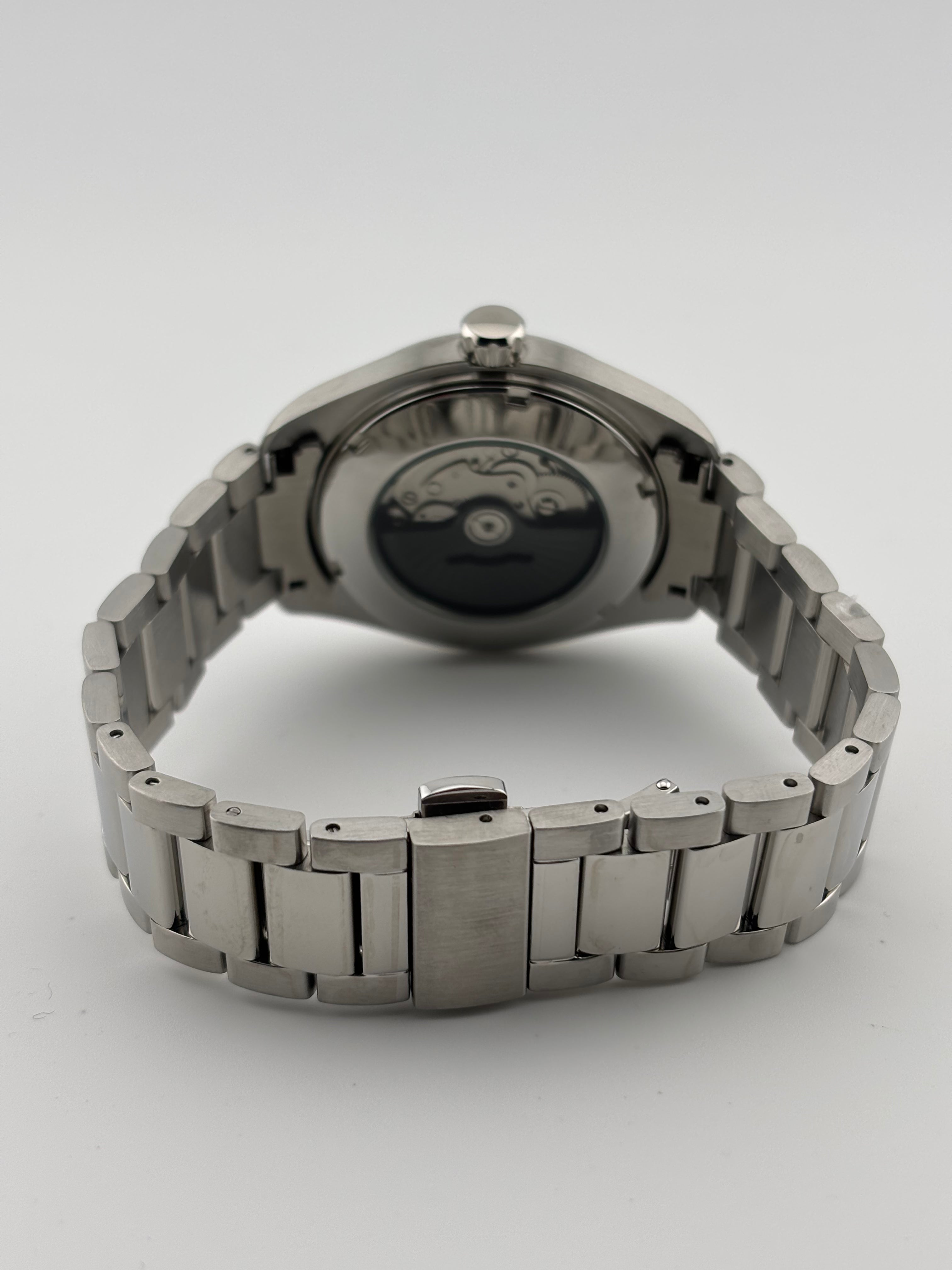 "Frontier" Black (Sports)