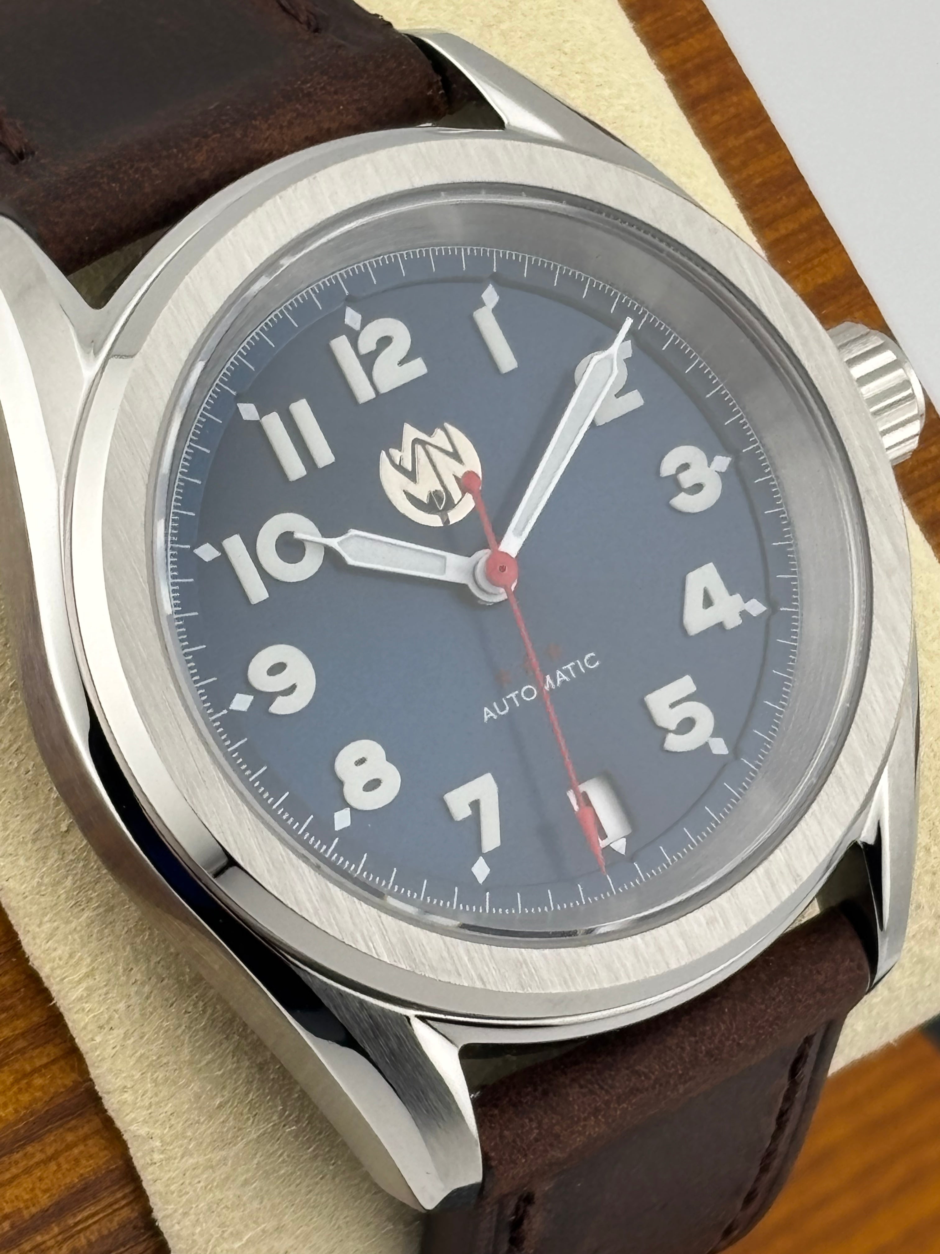 Sunburst Blue & Red (Field)