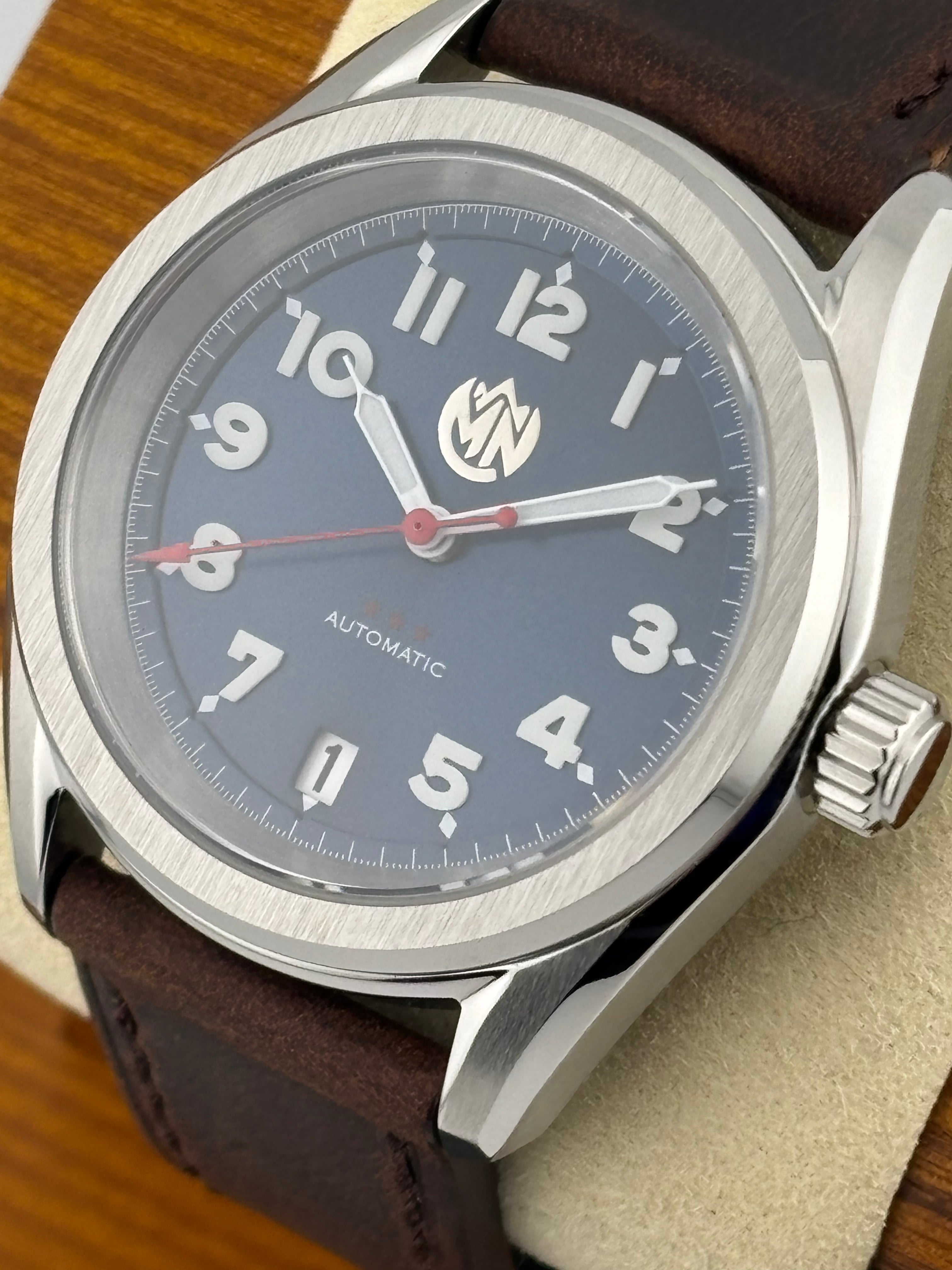 Sunburst Blue & Red (Field)