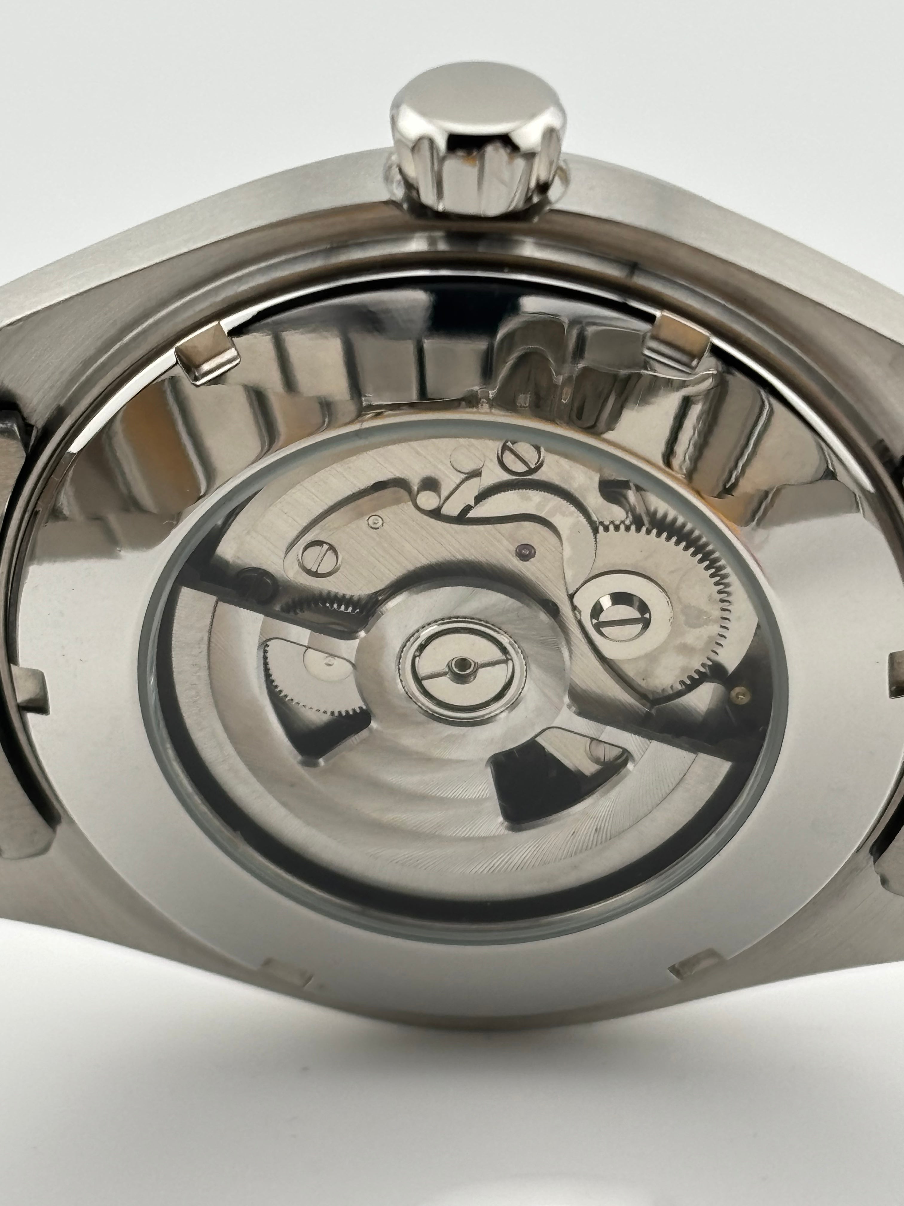 “Frontier" Red (Sports)